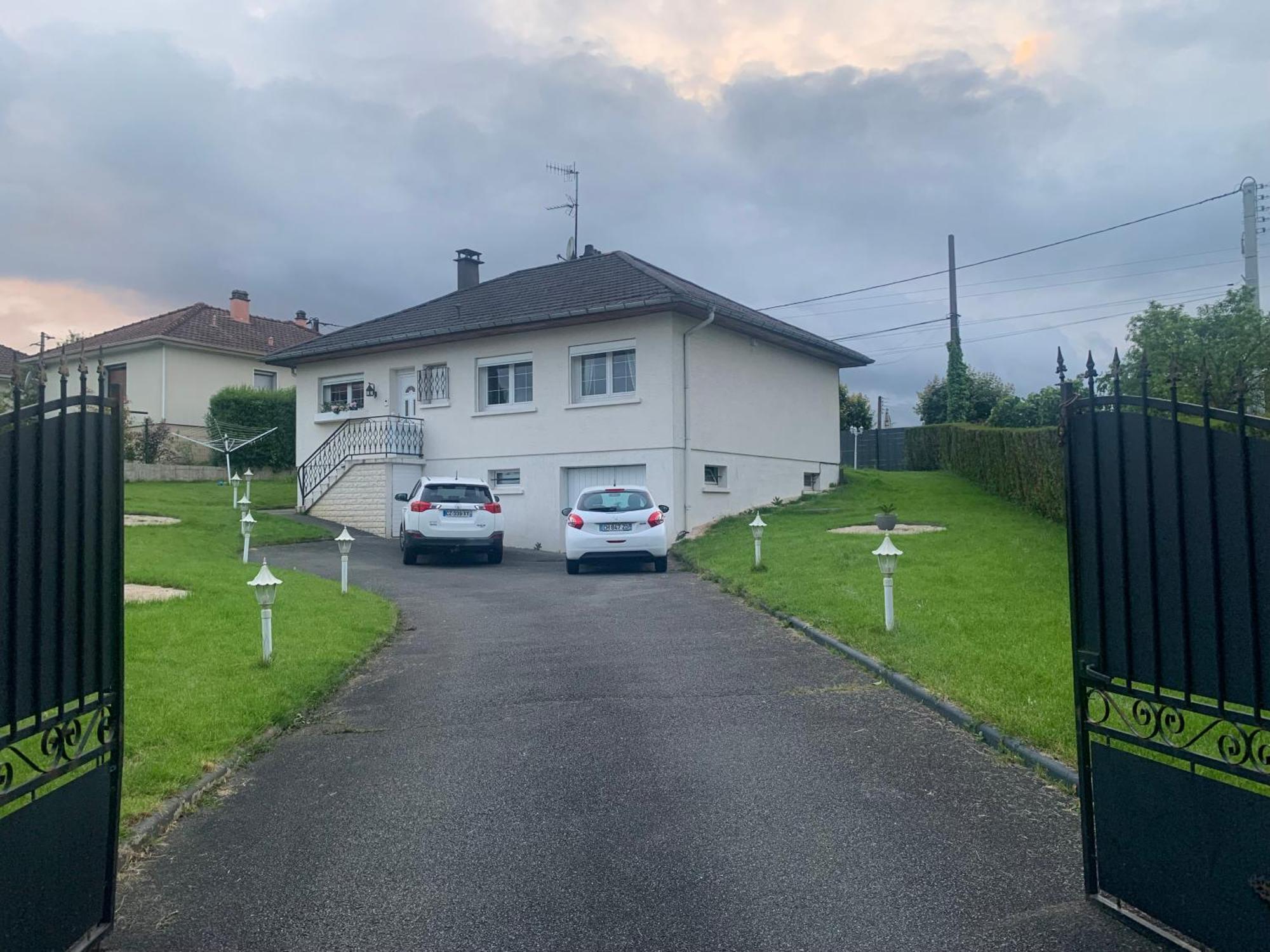Dans Maison Avec Parking Montbeliard